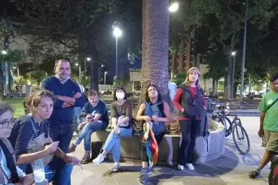 Concentración de artistas en defensa de recursos