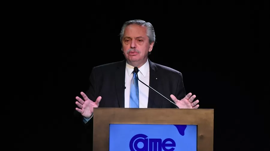 Alberto Fernández en la asamblea anual de la CAME
