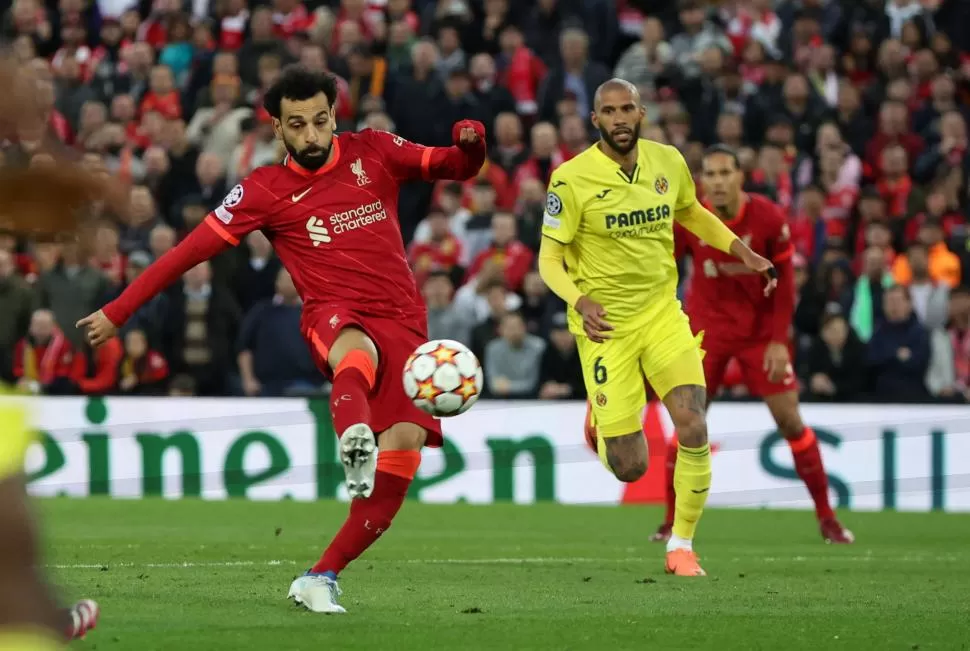 ASISTENCIA. Salah (foto) habilitó a Mané en el segundo gol de Liverpool. La conexión fue perfecta. 