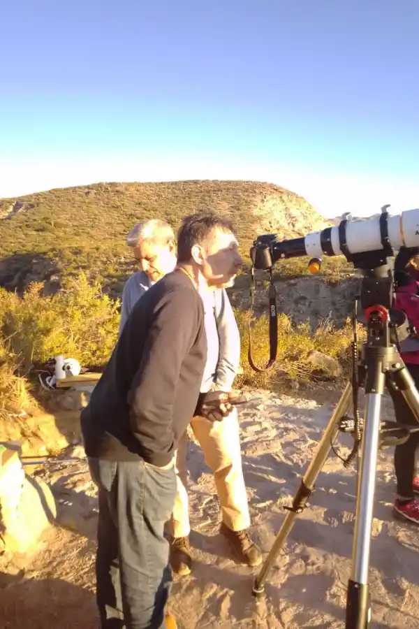 El primer eclipse parcial de Sol del año maravilló a todos en Ampimpa