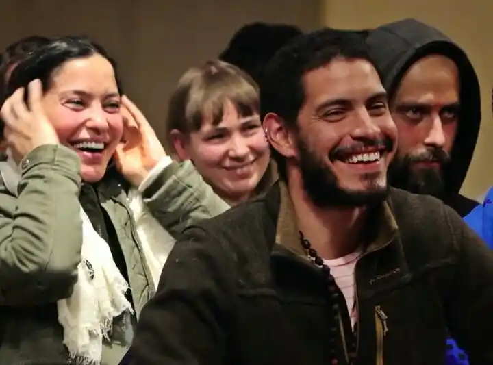 Un acrílico de Miguel Monti integra una muestra brasileña en un espacio de arte de Brooklyn