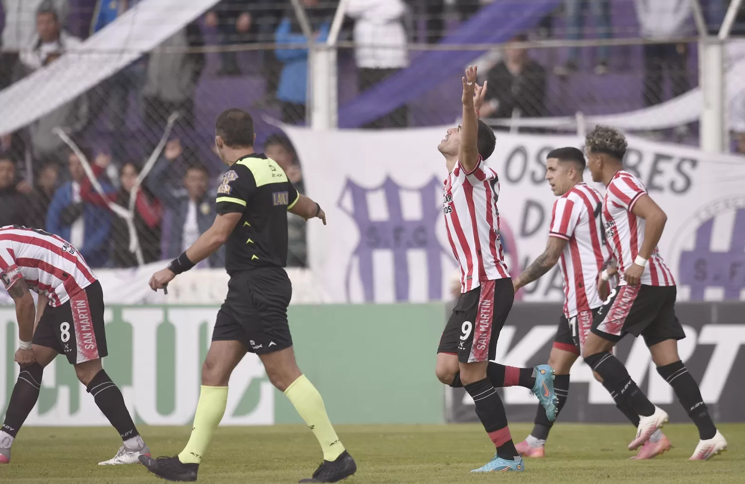San Martín se reconcilió con la victoria ante Sacachispas: ganó 2 a 0 de visitante