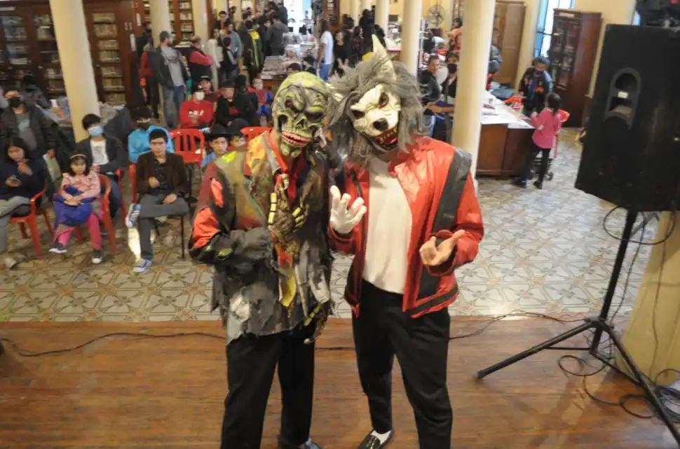 DANZAS URBANAS. El cronograma contempló varias coreografías de street dance de la mano de los artistas Miguel Fuenzalida, Iosú Díaz Camacho y Agustín Timo.