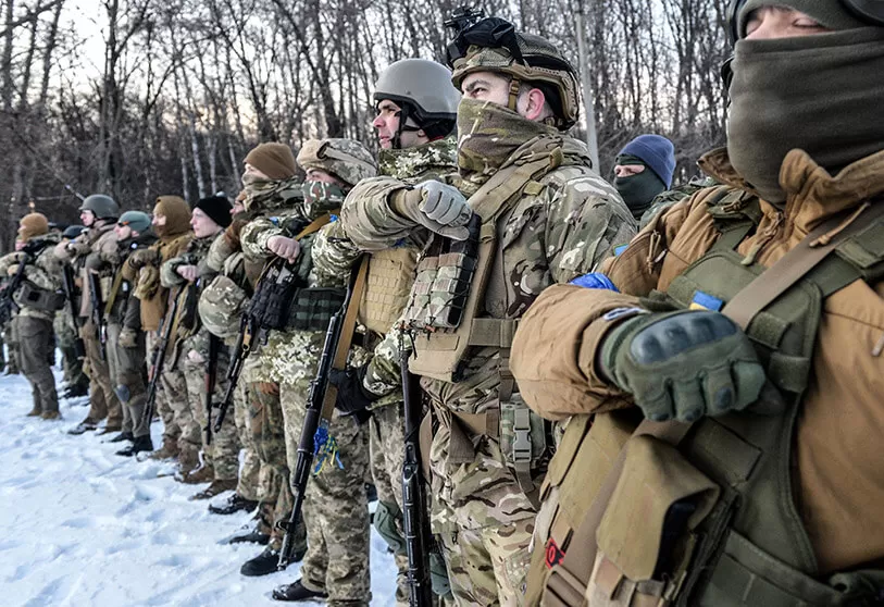 LA RESISTENCIA UCRANIANA. La encabeza el Batallón de Azov. FOTOS REUTERS