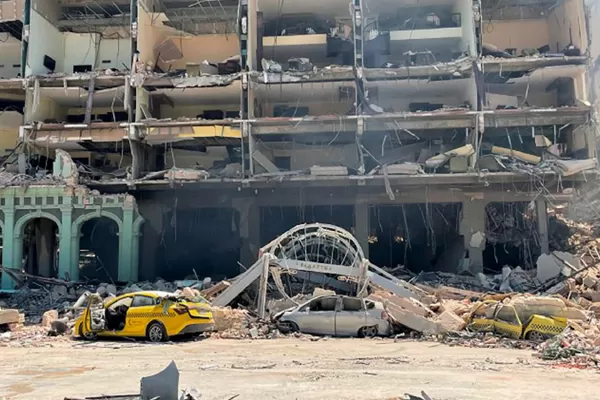 Una explosión destruyó el hotel Saratoga de La Habana