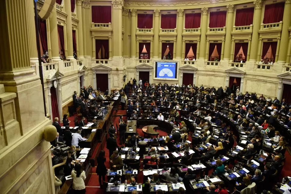 Cámara de Diputados: la oposición obligó al debate por la boleta única de papel