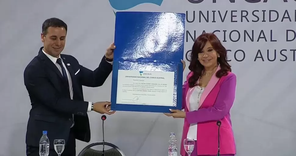 HONORIS CAUSA. Cristina Kirchner recibió la distinción en Chaco. 