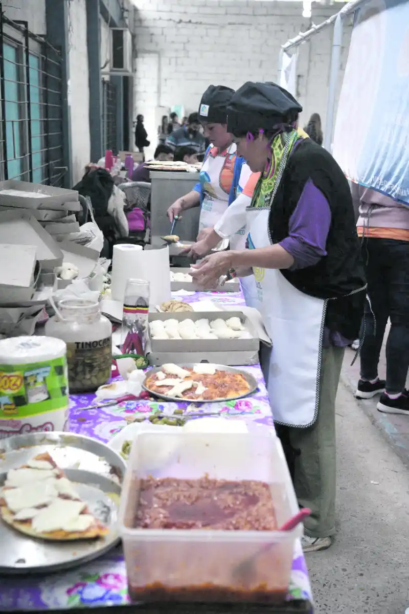 El sánguche de milanesa sin TACC más grande del mundo se hizo en Tucumán