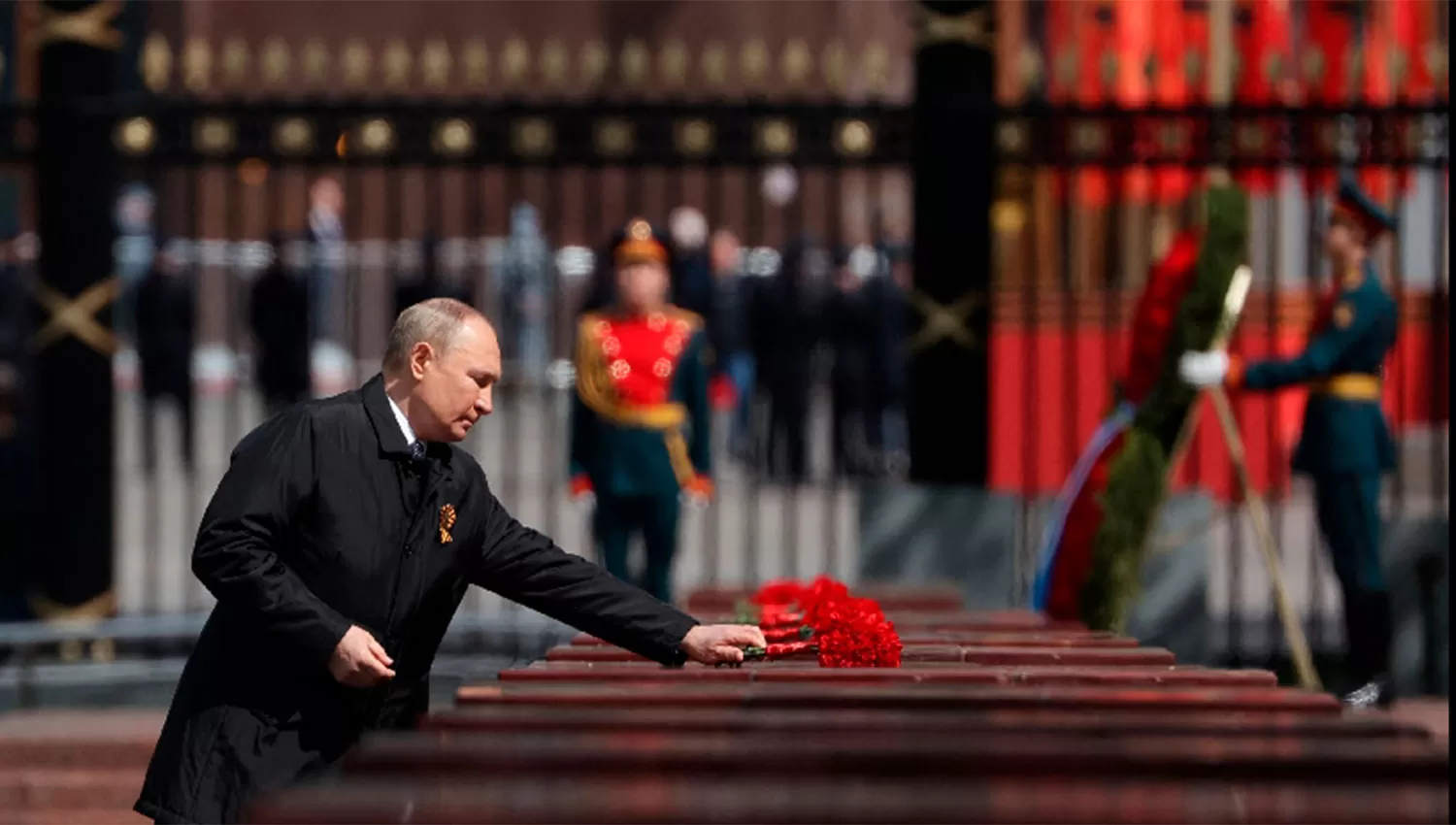 TRIBUTO. Putin rindió honores a los caídos durante la Segunda Guerra Mundial.