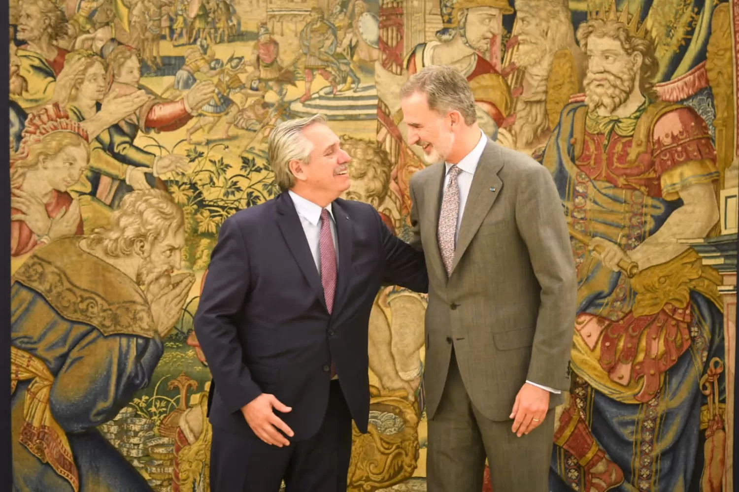 El Presidente se reunió con el Rey Felipe VI de España. Foto Presidencia