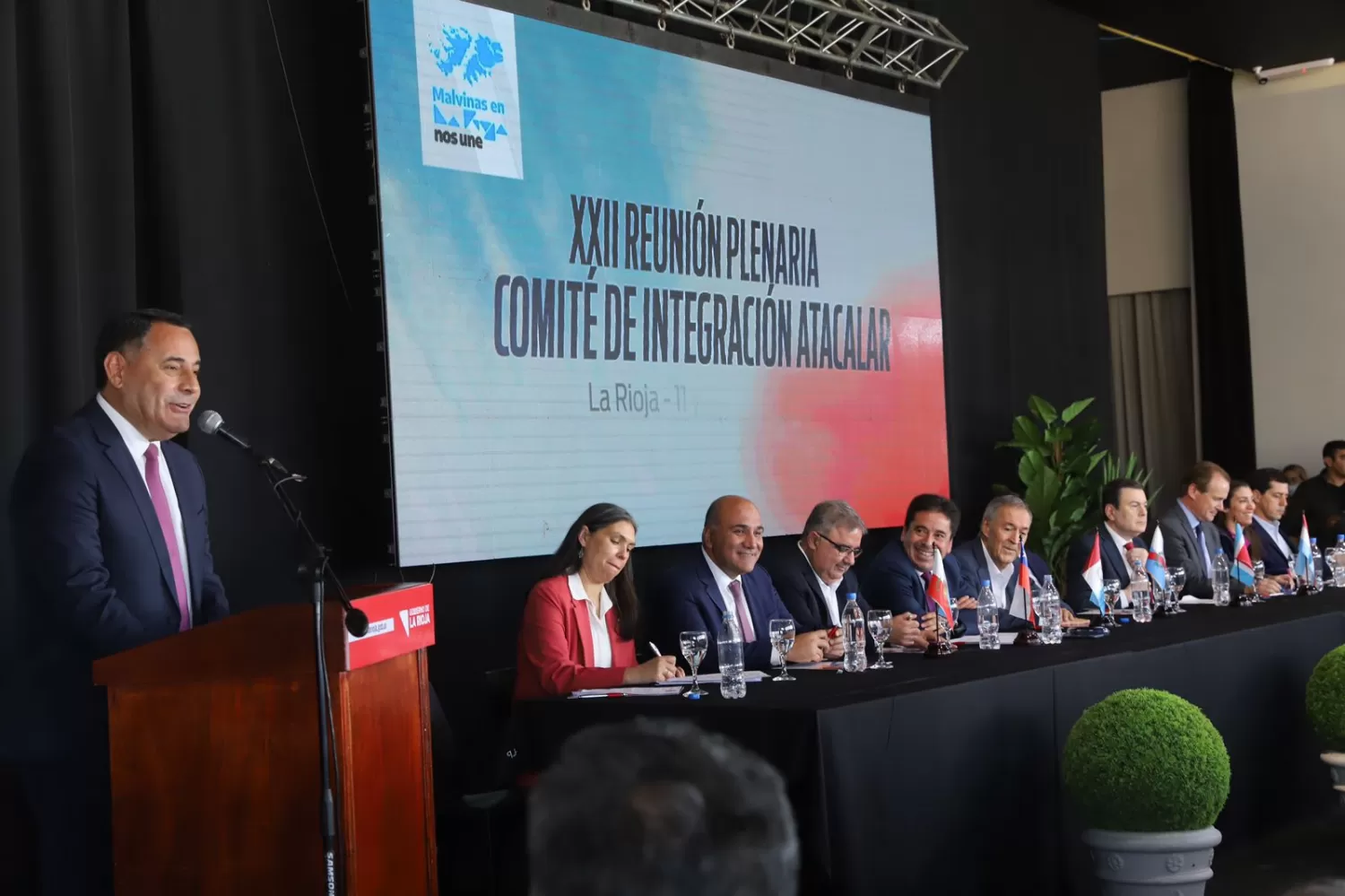 EN LA RIOJA. Regino Amado participó de la reunión, en representación del Gobierno provincial. Foto: Comunicación Pública