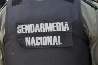 Detienen a un hombre que transportaba cocaína oculta en los paneles de un minibús