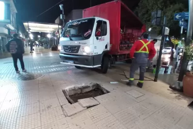 Pagaron una multa de $ 107.000 por el camión que rompió la vereda de la peatonal