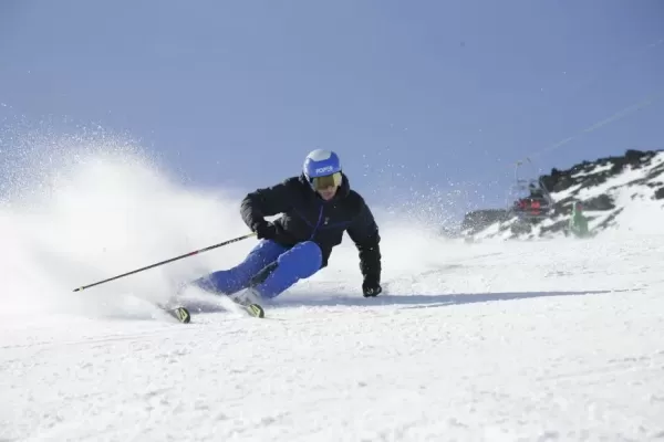 Abrió la preventa de esquí para vacaciones de invierno con un 30% de descuento