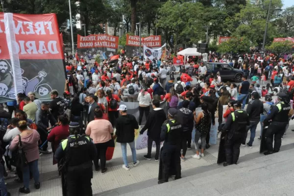 Jornada nacional: marcha piquetera y feria popular en Tucumán