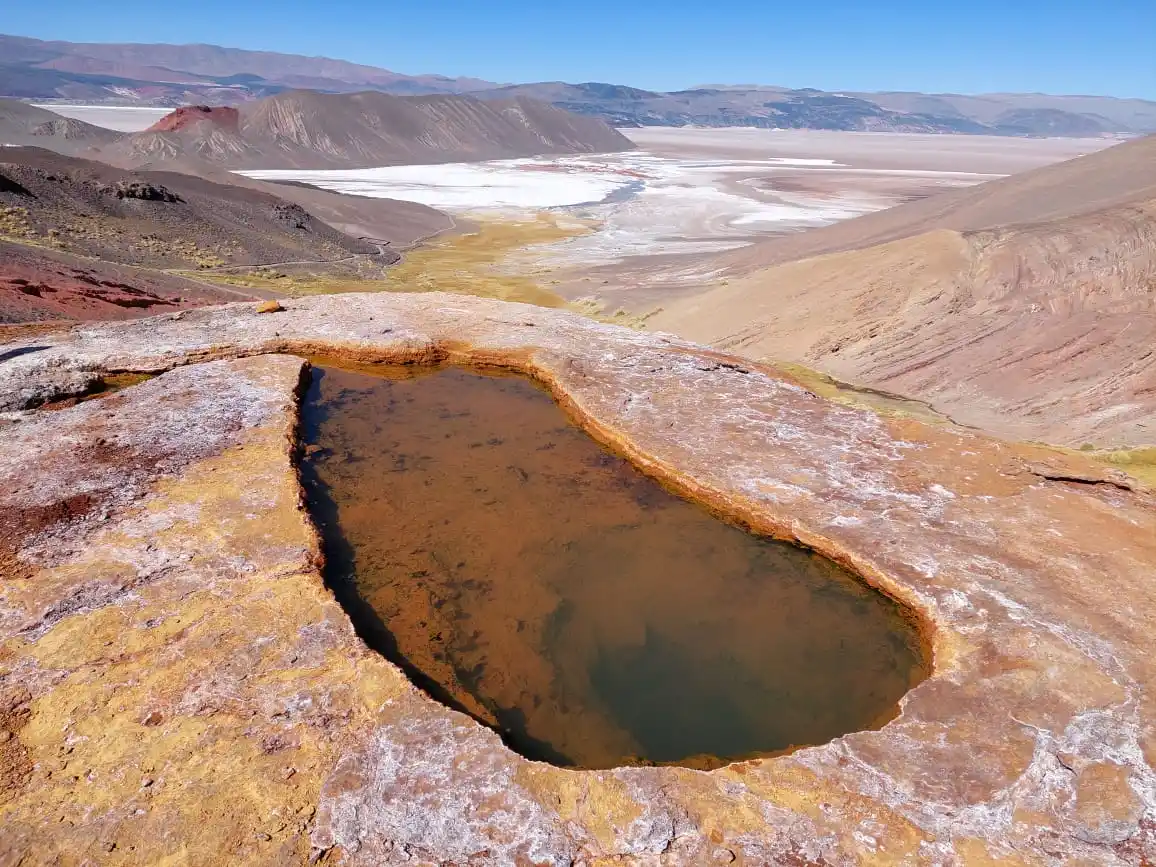 Los imponentes paisajes de la Puna, con sus lagunas, salares, volcanes y desiertos. Foto de Álvaro Medina / LA GACETA