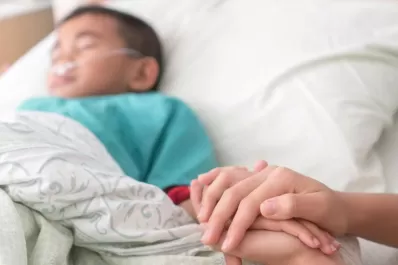 Hay 13 chicos con síntomas de hepatitis infantil aguda grave en la Argentina