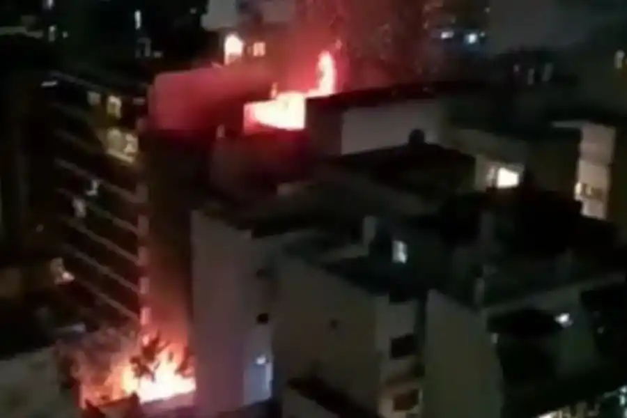 Incendio en el departamento de Felipe Pettinato