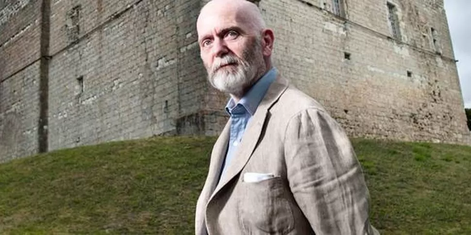 La teoría delirante detrás de los ataques racistas