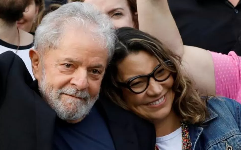 Luiz Inacio Lula da Silva y Rosangela da Silva comenzaron su relación cuando el ex mandatario estaba preso por corrupción.
