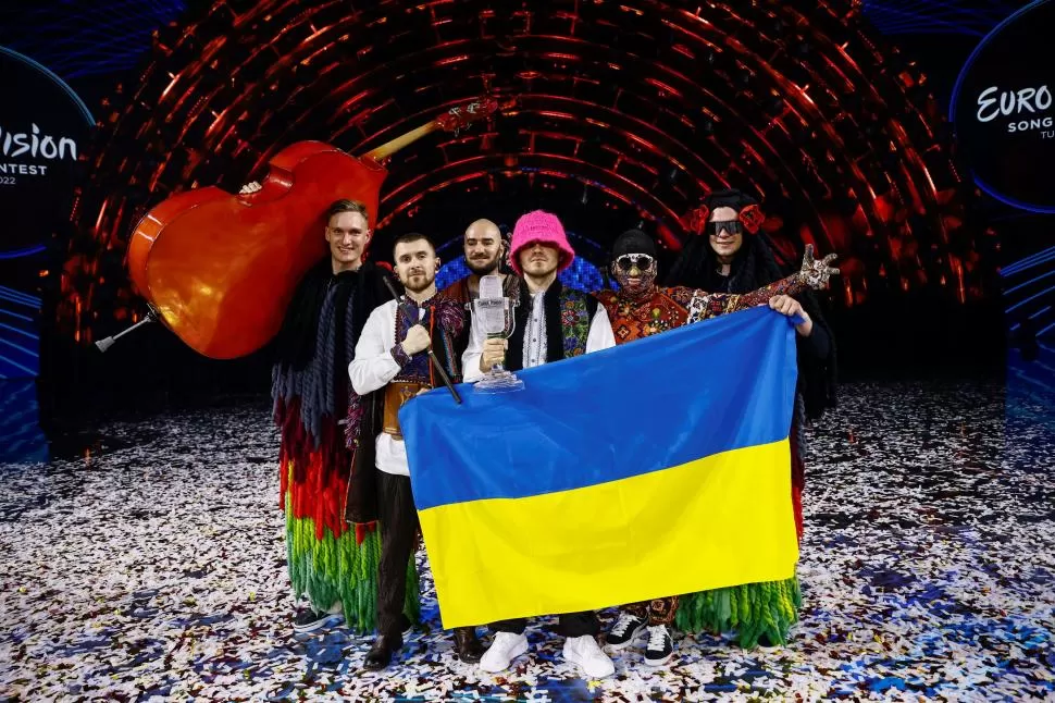 GANADOR POR EL VOTO DEL PÚBLICO. La Kalush Orchestra se impuso en el festival de la canción Eurovisión por el apoyo social a la causa ucraniana. reuters