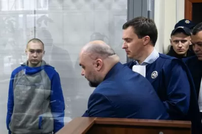 El primer soldado ruso juzgado por crímenes de guerra en Ucrania se confesó culpable