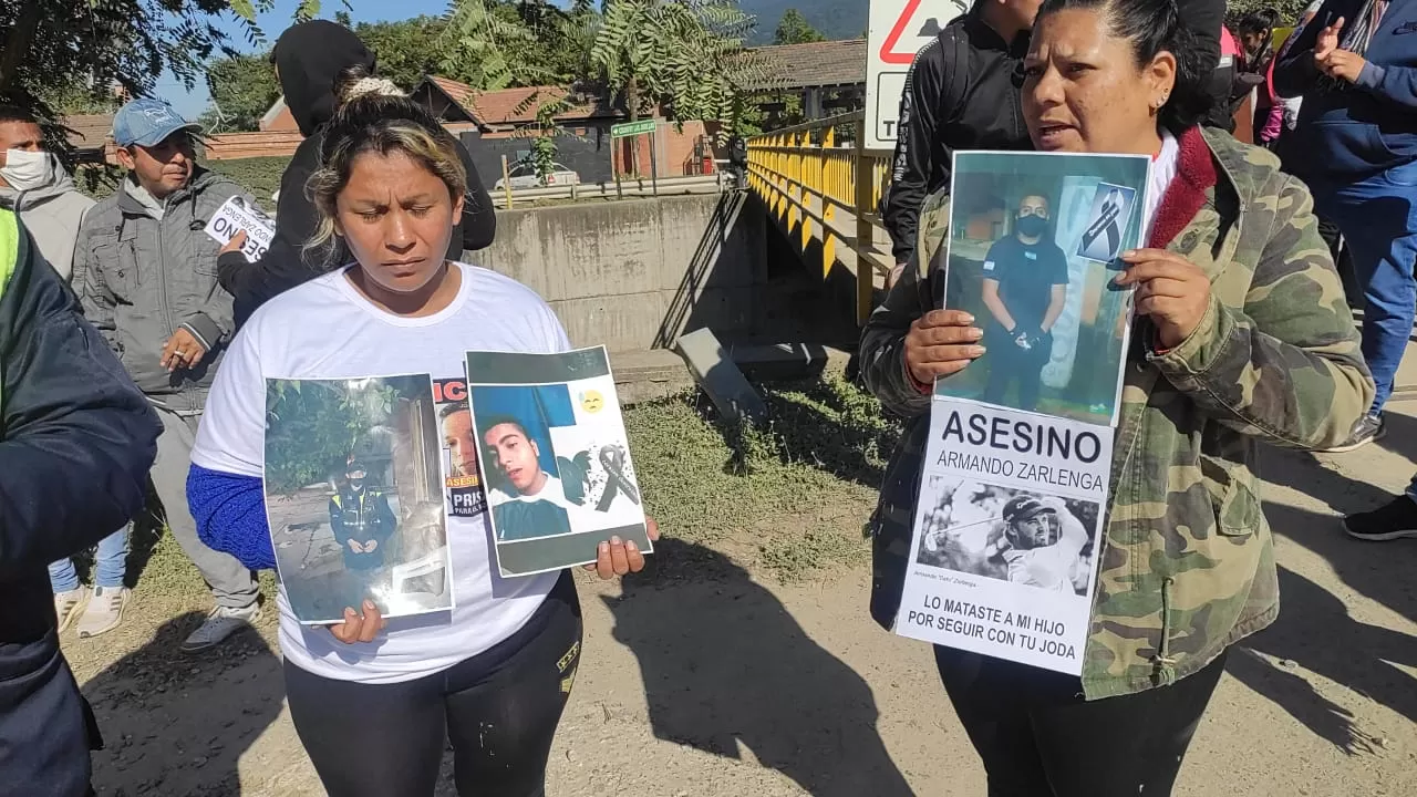 PROTESTA DE FAMILIARES DE SALDAÑO Y MORALES FRANCK. Piden el traslado de Zarlenga a la cárcel. 