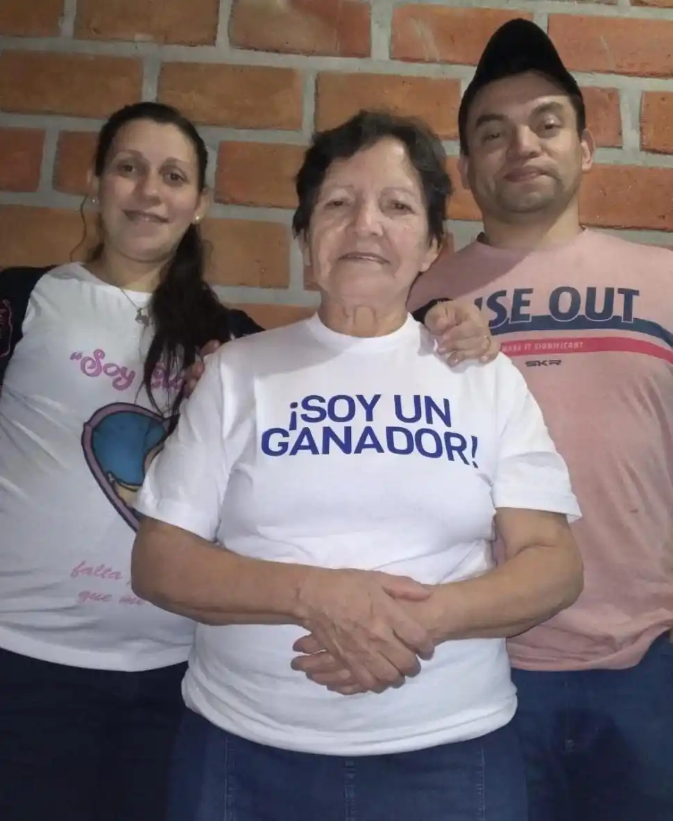 MARTA ESTHER HERRERA. Con familiares.  