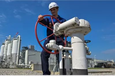 La Unión Europea recortará el consumo de gas ruso para el próximo invierno