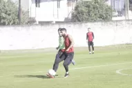 El Santo busca la contundencia que pueda hacerlo sonreír de nuevo