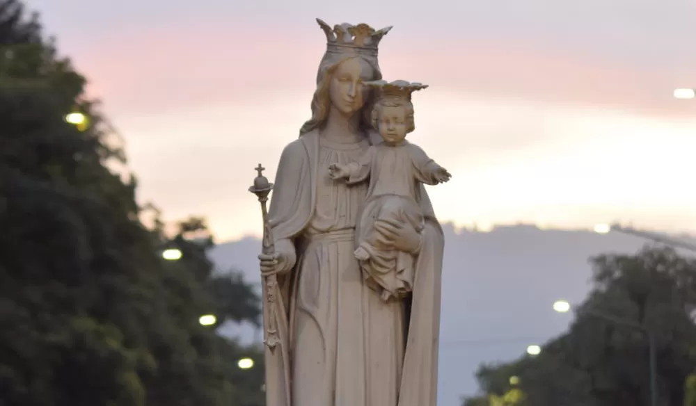 CELEBRACIÓN. La comunidad salesiana se alista para la fiesta de María Auxiliadora con el regreso de la procesión.