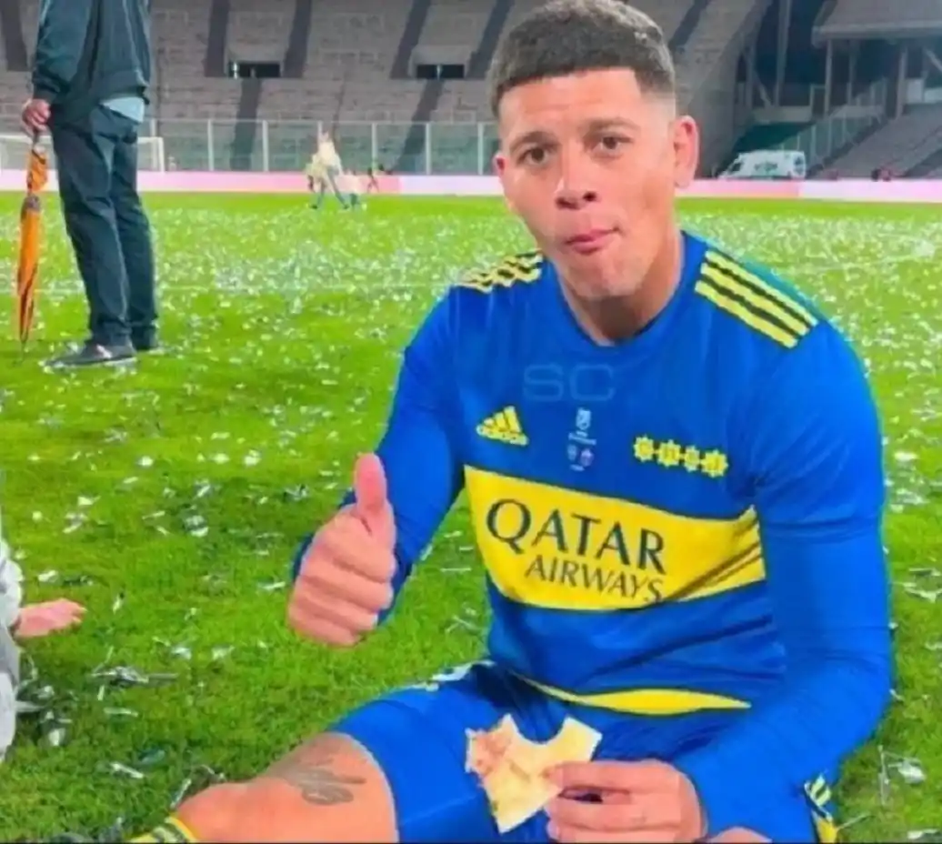 Fumando, tomando cerveza y comiendo pizza: el festejo de Marcos Rojo por el título de Boca