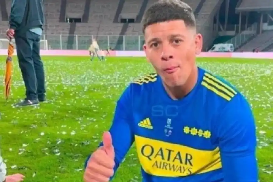 Fumando, tomando cerveza y comiendo pizza: el festejo de Marcos Rojo por el título de Boca