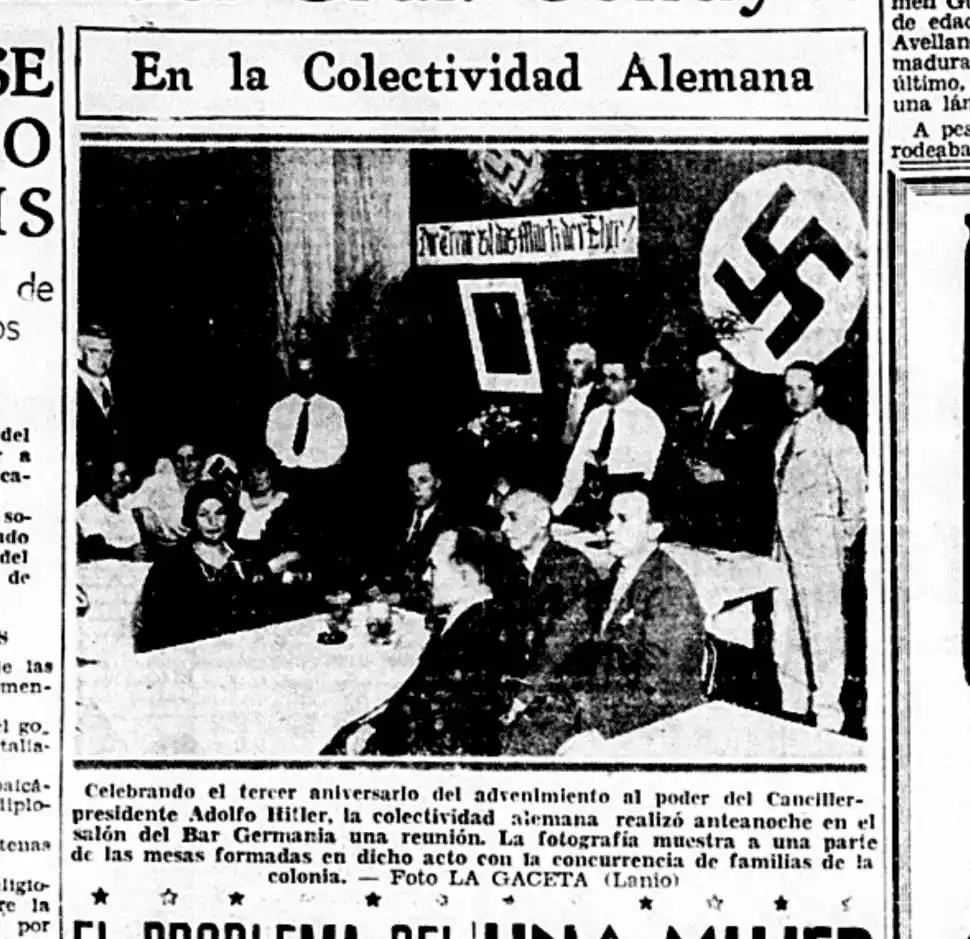 BAR GERMANIA. El grupo se reunió para recordar la llegada al poder del fuhrer en 1933. Svástica y propaganda nazi. 