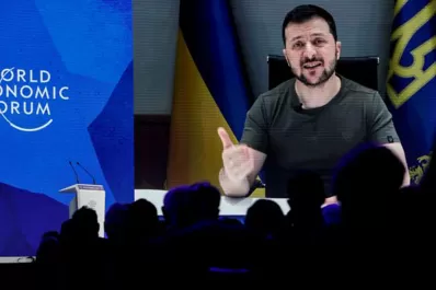 Ucrania: se accidentó en Kiev el auto en el que viajaba Zelensky