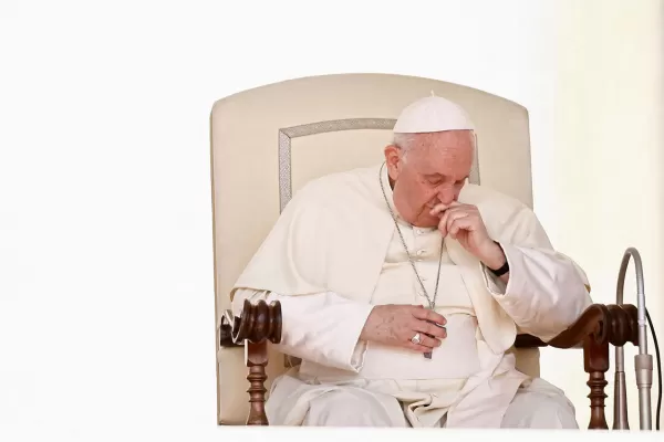 Masacre en Texas: el Papa pidió terminar con la circulación indiscriminada de las armas”