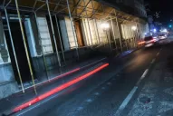 El agua hunde el pavimento en varias calles