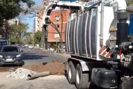 La SAT trabaja para reparar un desborde en Buenos Aires al 400