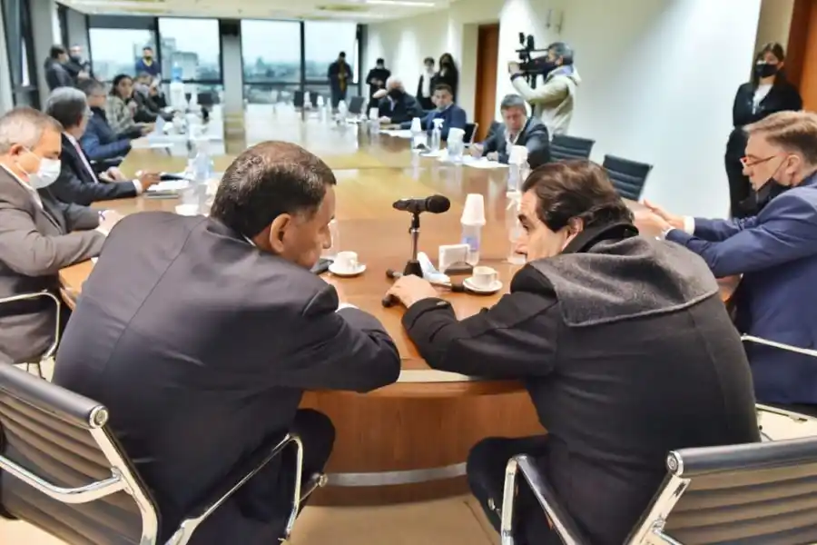 EN LABOR PARLAMENTARIA. El presidente subrogante de la Legislatura, Sergio Mansilla, junto al vicepresidente primero, Regino Amado. Foto: prensa HLT