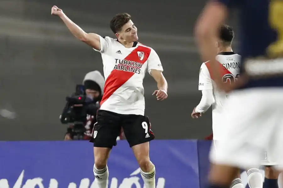 INOLVIDABLE. Julián Álvarez fue una máquina de hacer goles ante Alianza Lima.