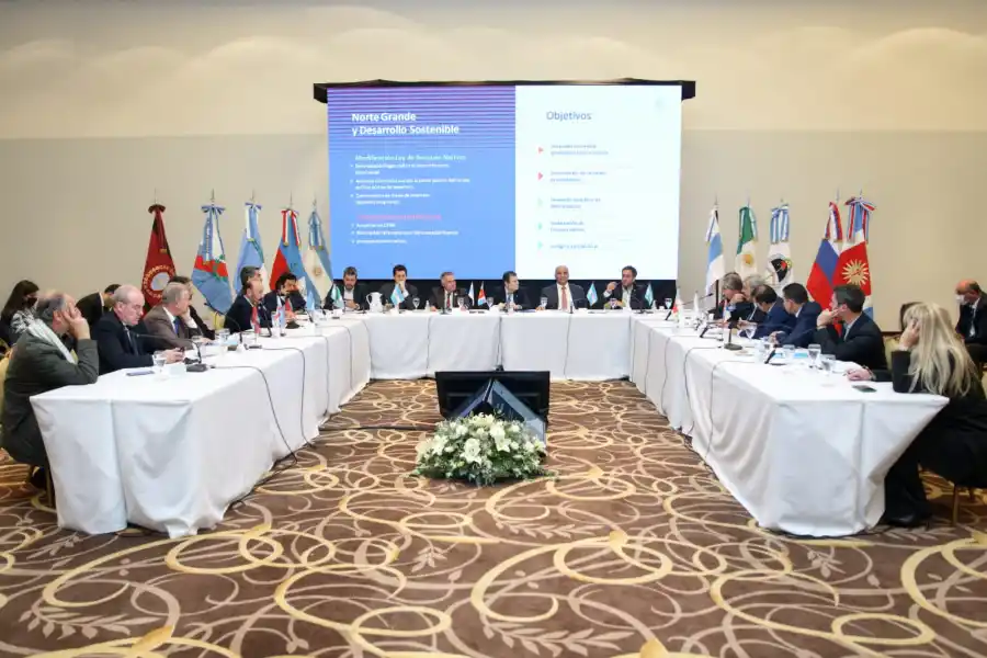 El ministro Cabandié anunció un aumento de inversiones para bosques nativos