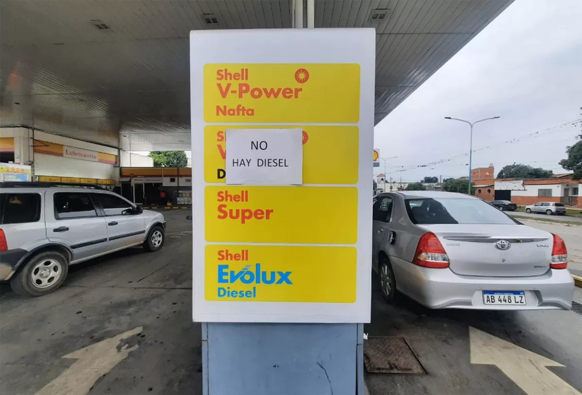 Los estacioneros tucumanos estiman que reciben hasta un 35% menos de gasoil