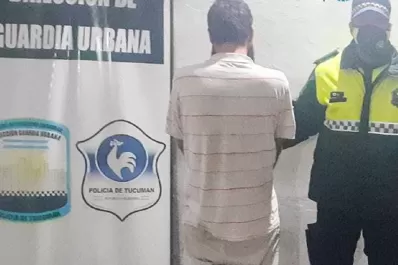 Golpeó a un empleado público con un cajón de madera y terminó detenido