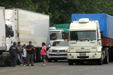 Transportistas ratifican la protesta de mañana por la falta de combustible en Tucumán