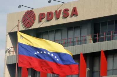 Venezuela ordena a algunas estaciones de servicio a cobrar en dólares cuando el suministro sea escaso