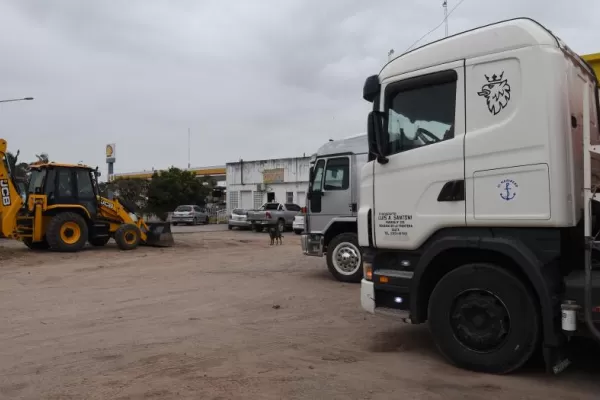 Faltante de gasoil: los camioneros resignan los viajes de larga distancia