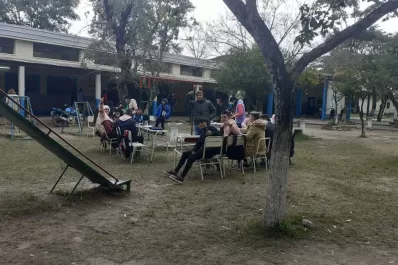 Piden donación de camperas para estudiantes del interior
