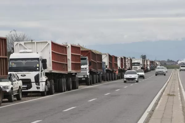 Escasez de combustibles: “Salimos sin saber si vamos a quedar tirados en la ruta”