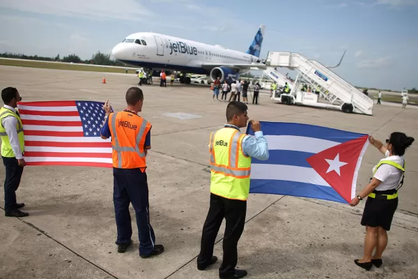 Estados Unidos levantó las restricciones de vuelos hacia Cuba impuestas por Trump