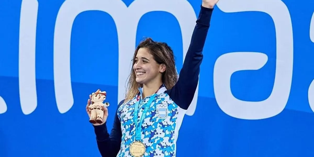 ¡SORPRESA! A sus 22 años, la nadadora argentina decidió dar un paso al costado. Foto tomada de Instagram: @delfipignatiello